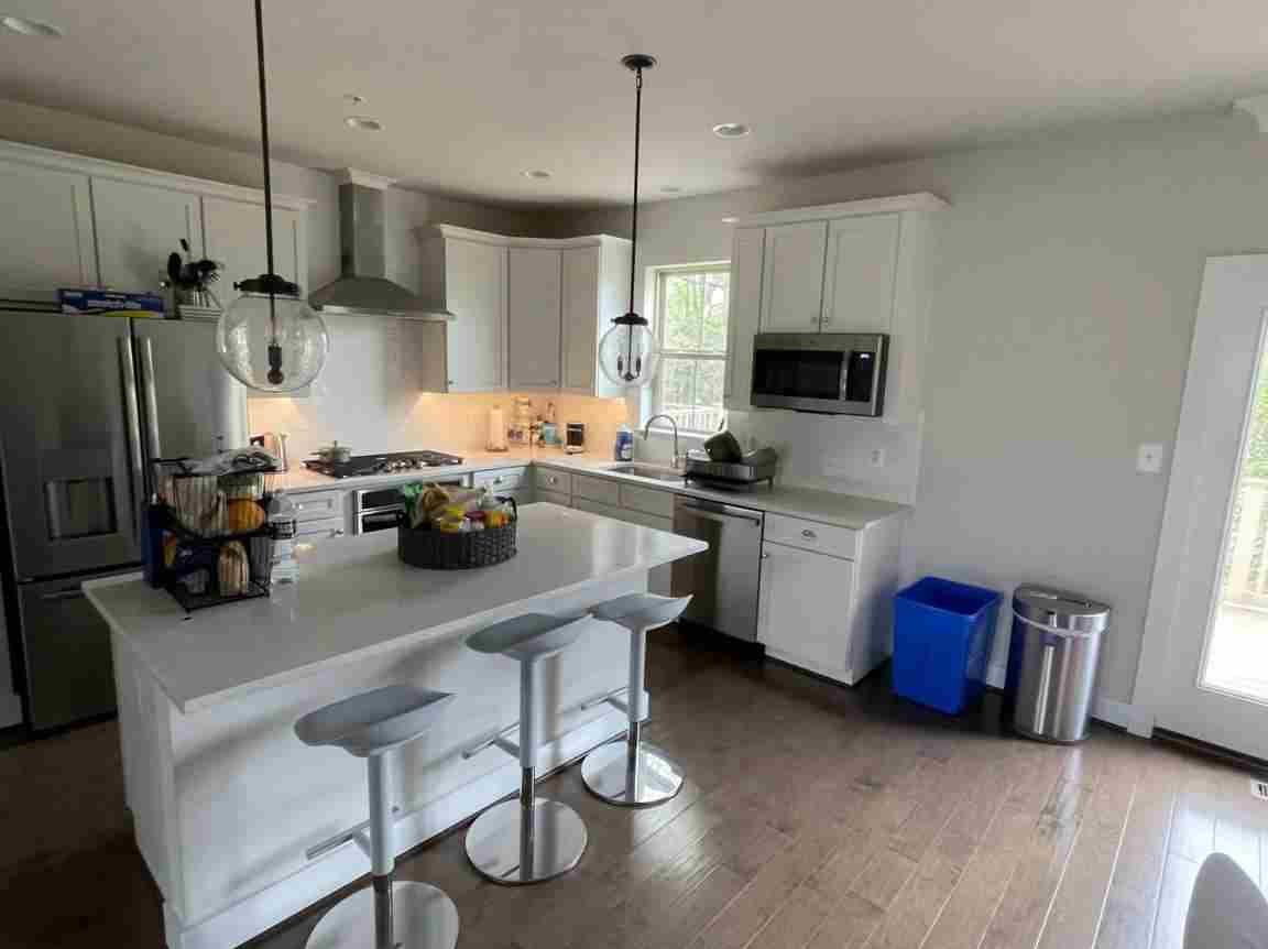 Maid's House Cleaning