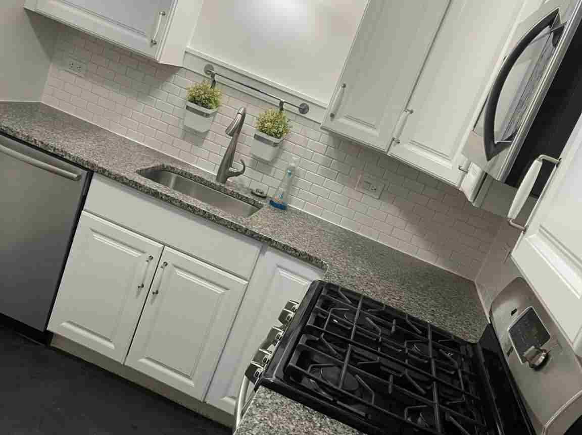 Maid's House Cleaning